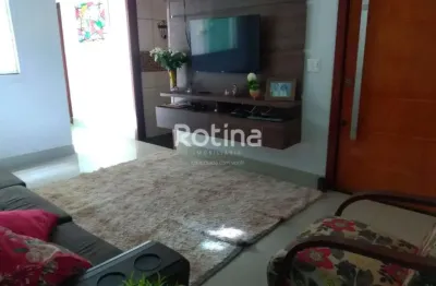 Casa à venda, 3 quartos, alto umuarama - uberlândia/mg - rotina imobiliária