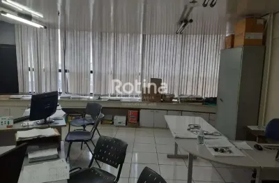 Sala comercial à venda na Avenida Cesário Alvim, --, Centro, Uberlândia