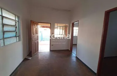 Casa à venda, 3 quartos, nossa senhora aparecida - uberlândia/mg - rotina imobiliária