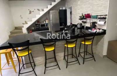 Casa condomínio fechado à venda, 3 quartos, cond. terra nova ii - uberlândia/mg - rotina imobiliária
