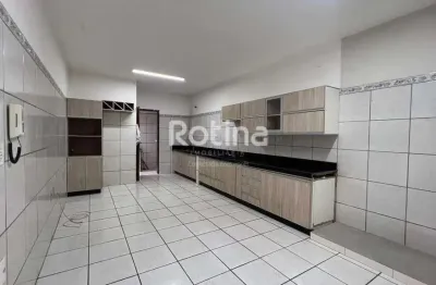 Casa à venda, 3 quartos, nossa senhora aparecida - uberlândia/mg - rotina imobiliária