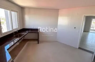 Apartamento com 3 quartos à venda na Rua Icaraí, --, Maracanã, Uberlândia