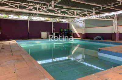 Prédio à venda na Rua Osório José da Cunha, --, Brasil, Uberlândia