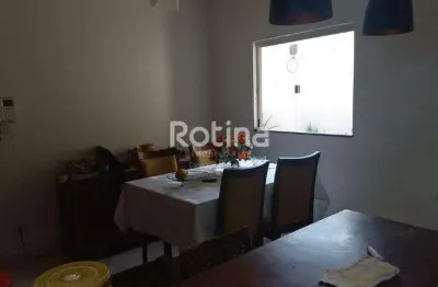 Casa à venda, 3 quartos, santa luzia - uberlândia/mg - rotina imobiliária