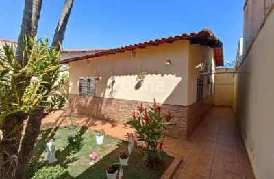 Casa à venda, 3 quartos, granada - uberlândia/mg - rotina imobiliária