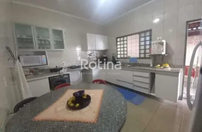 Casa à venda, 4 quartos, jardim karaíba - uberlândia/mg - rotina imobiliária