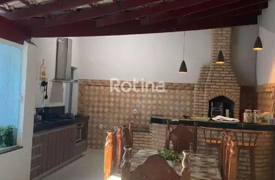 Casa 3 quartos, sendo 1 suite, jardim de inverno, área gourmet