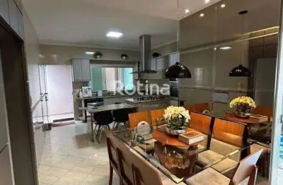 Casa à venda, 3 quartos, alto umuarama - uberlândia/mg - rotina imobiliária