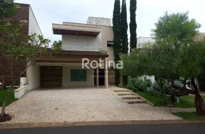 Lindo sobrado com 4 suites no condomínio fechado mais próximo do centro de uberlândia