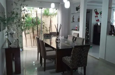 Casa à venda, 4 quartos, umuarama - uberlândia/mg - rotina imobiliária