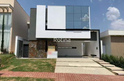 Casa condomínio fechado, 3 suítes, no bairro cond. varanda sul.