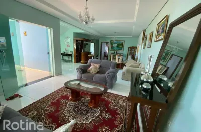 Sobrado bairro karaíba, 5quartos sendo 3suítes, ótima localização no bairro.