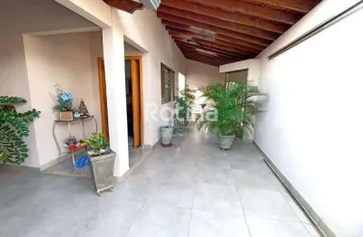 Casa à venda, 3 quartos, santa mônica - uberlândia/mg - rotina imobiliária
