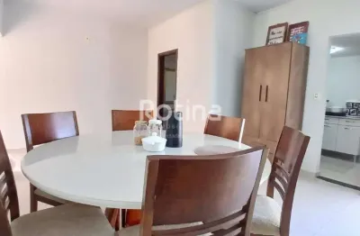 Casa à venda, 3 quartos, pacaembu - uberlândia/mg - rotina imobiliária
