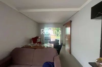 Casa à venda, 3 quartos, granada - uberlândia/mg - rotina imobiliária