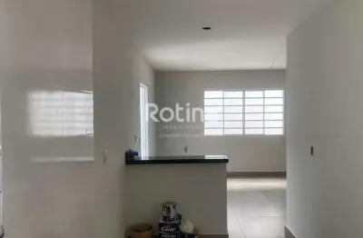 Casa com 3 quartos à venda na Alameda João de Almeida, --, Jardim Holanda, Uberlândia