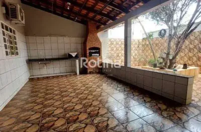 Casa à venda, 4 quartos, segismundo pereira - uberlândia/mg - rotina imobiliária