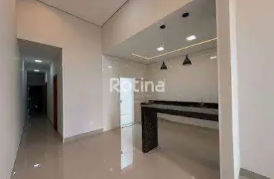 Casa com 3 quartos à venda na Rua Edson Gonçalves, --, Conjunto Segismundo Pereira, Uberlândia