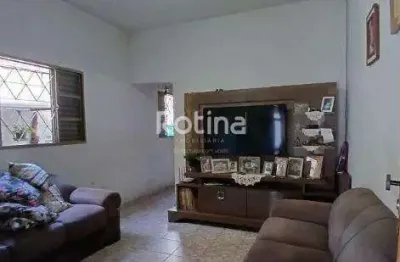 Casa à venda, 3 quartos, marta helena - uberlândia/mg - rotina imobiliária