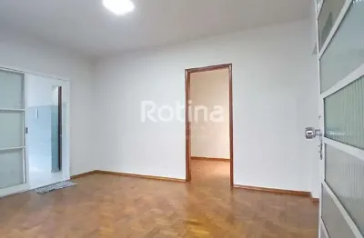 Casa à venda, 3 quartos, nossa senhora aparecida - uberlândia/mg - rotina imobiliária