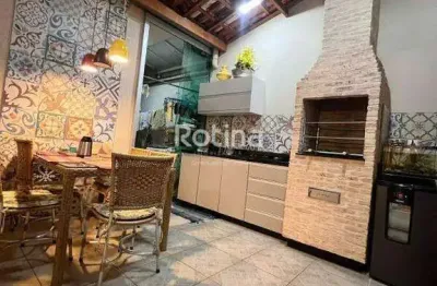 Casa à venda, 3 quartos, nossa senhora aparecida - uberlândia/mg - rotina imobiliária