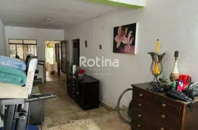 Casa à venda, 3 quartos, santa mônica - uberlândia/mg - rotina imobiliária
