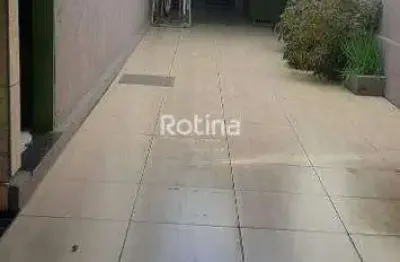 Casa à venda, 3 quartos, santa rosa - uberlândia/mg - rotina imobiliária
