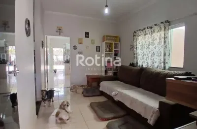 Casa à venda, 3 quartos, jardim veneza - uberlândia/mg - rotina imobiliária