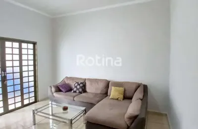 Casa e galpão comercial à venda, jardim europa - uberlândia/mg - rotina imobiliária