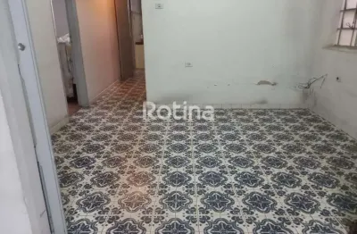Casa à venda, 3 quartos, Centro - Uberlândia/MG - Rotina Imobiliária