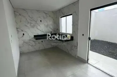 Casa com 2 suítes e quintal ao lado da praça do jacaré – novo mundo/vida nova