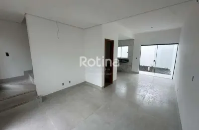Casa Duplex Nova com 2 Suítes e Acabamento de Alto Padrão Bairro Novo Mundo