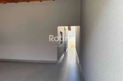 Casa à venda, 3 quartos, Santa Rosa - Uberlândia/MG - Rotina Imobiliária