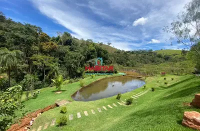 Sitio com 30.000m² rico em agua , uma casa boa e completa com 03 quartos