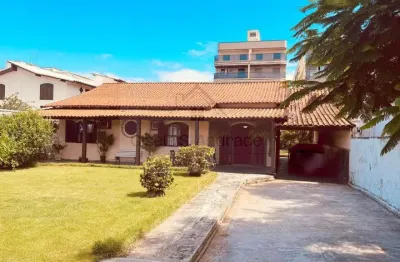 Casa para Venda em Saquarema, Itaúna, 4 dormitórios, 2 suítes, 5 banheiros, 4 vagas