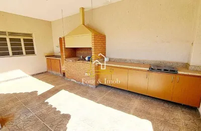 Casa com 3 quartos à venda na Rua Padre Duarte, Centro, Araraquara