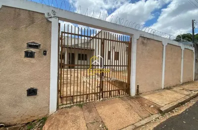 Casa com 3 quartos à venda na Rua José Cardillo, Parque Residencial Vale do Sol, Araraquara