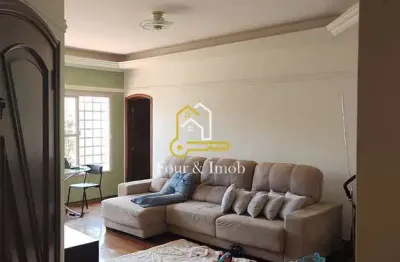 Casa com 3 quartos à venda na Avenida Presidente Vargas, Centro, Araraquara
