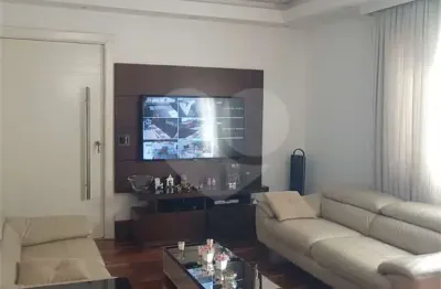 Casa à venda com 4 quartos, sendo 2 suítes,  em vila rosália, guarulhos - sp