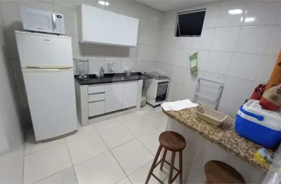 Apartamento à venda com 1 quarto no condomínio atlântic martins de sá ii, caraguatatuba - sp