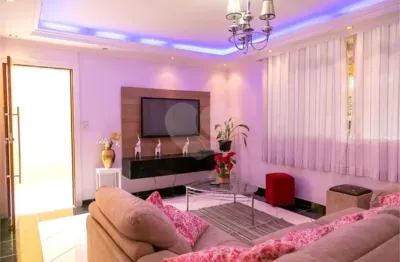 Casa à venda com 4 quartos, sendo 4 suítes,  no condomínio quinto andar - 07120-230 - 66, guarulhos - sp