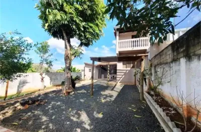Casa à venda com 3 quartos, sendo 1 suíte,  no centro, ouro fino - mg