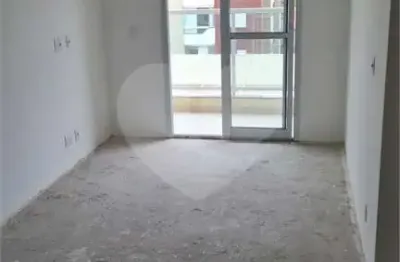 Apartamento à venda com 2 quartos no condomínio Paris Condomíno Clube, Guarulhos - SP