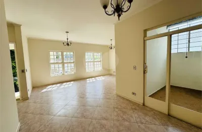 Casa para alugar com 3 quartos, sendo 1 suíte,  em Vila Galvão, Guarulhos, SP