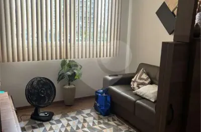 Apartamento à venda com 2 quartos, sendo 1 suíte,  no condomínio Alicante, São Paulo - SP
