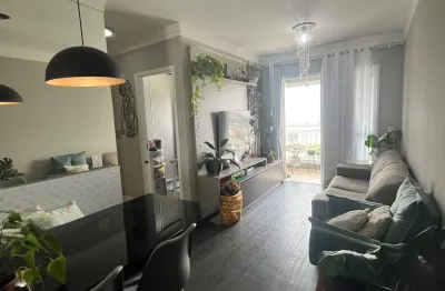 Apartamento pronto para morar, repleto de moveis planejados.