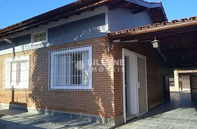 Casa com 3 quartos para alugar no Poiares, Caraguatatuba 