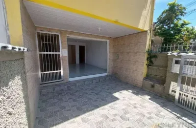 Casa comercial com 2 salas para alugar no Centro, Caraguatatuba 