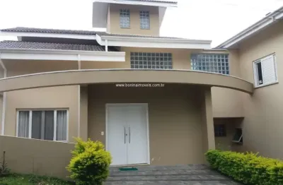 Linda casa em condomínio no caxambú - residencial araucaria