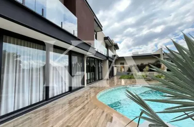 Brisas de jundiaí- casa encantadora com piscina privativa e 3 suítes- lote com 700m²- excelente localização